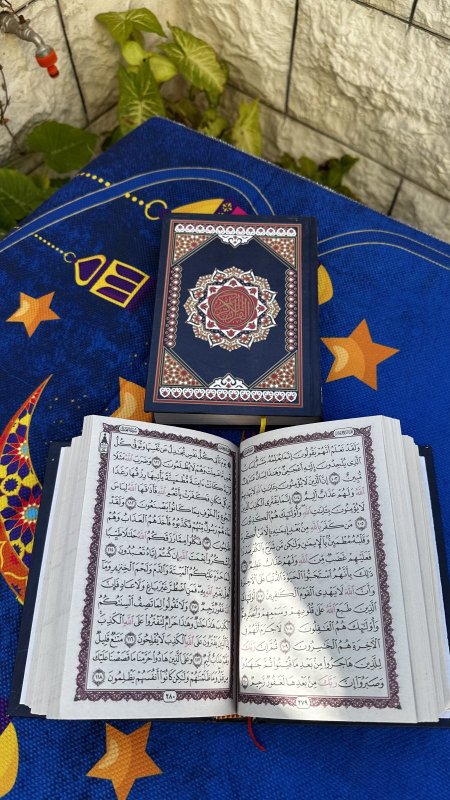 مصحف عادي - قياس صغير - 14*20 سم - ورق جريدة - 2 لون احمر واسود- دار ابن الهيثم